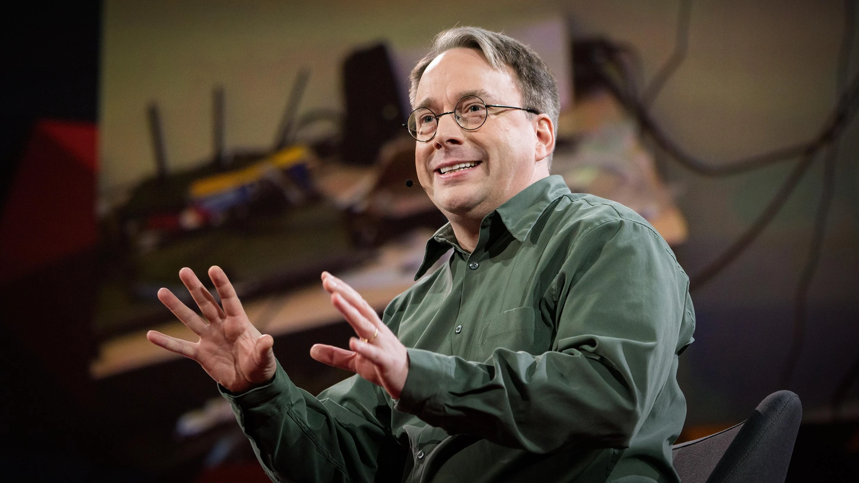 Linus Torvalds برنامه نویس Linus Torvalds برنامه نویس